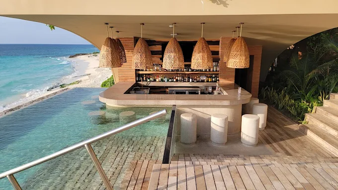 Luxury accommodation at LA CASA DE LA PLAYA